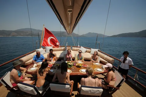 Private Yacht Tours And Water Sports