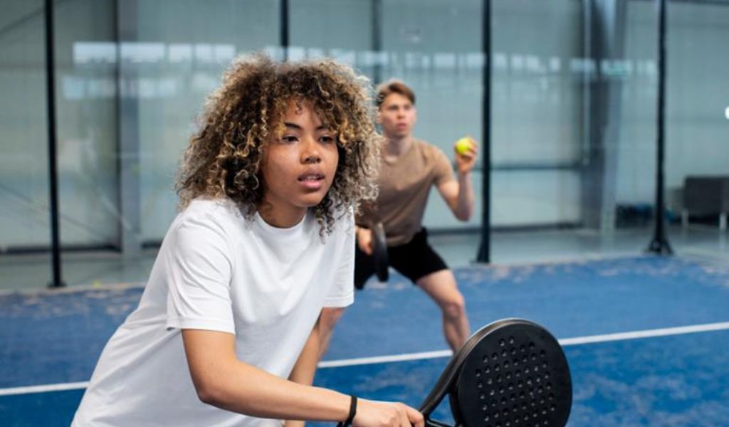 How To Choose The Right Pickleball Paddle