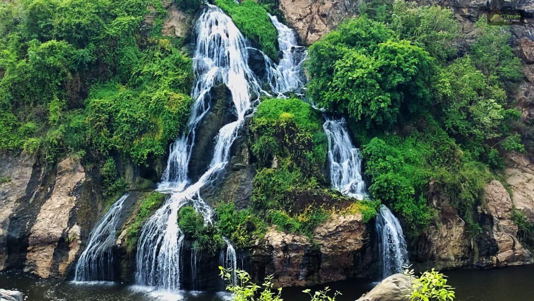 Chunchi Falls