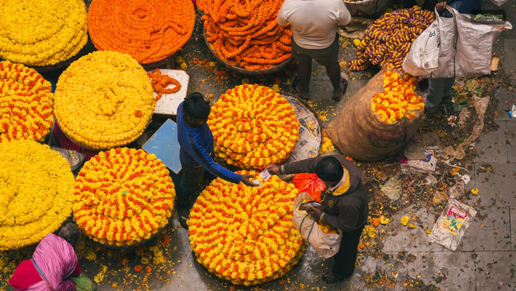 KR Market (Krishna Rajendra Market)_ One Of The Largest Flower Markets In Asia