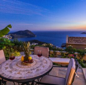 Features in a Luxurious Vacation Home