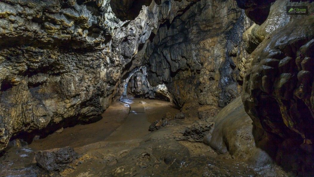 Mawsmai Cave Distance From Cherrapunji 6 Km